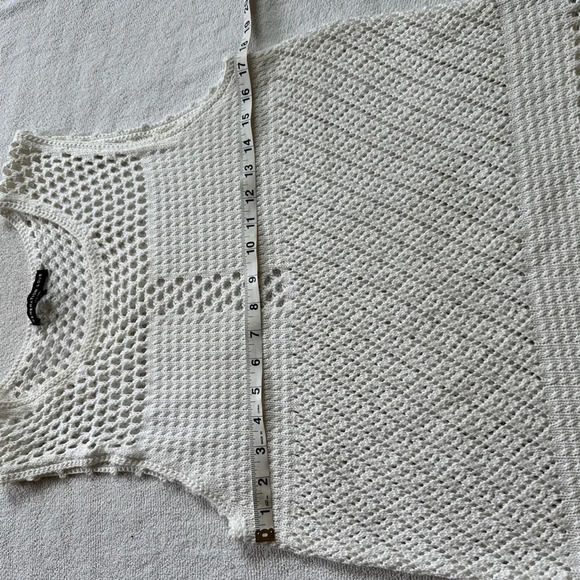 White open stitch crochet tank Medium - Picture 7 of 9